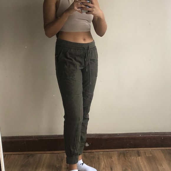 Aritzia Comminty Ion Pant - Picture 1 of 3